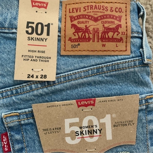 NWT Levi’s 501 Skinny Jeans High Rise Tango talks 24x28 - Picture 6 of 7